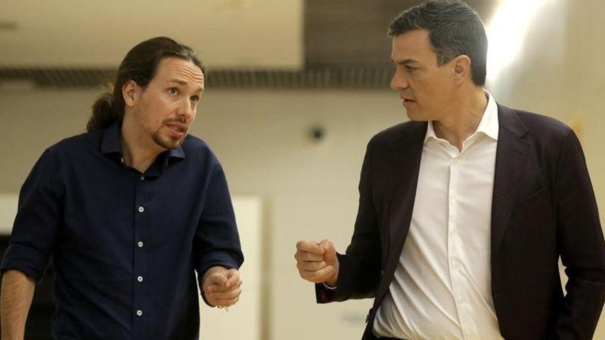 Pablo Iglesias y Pedro Sánchez.-JOSE LUIS ROCA