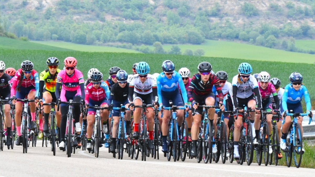 Imagen del pelotón de la Vuelta a Burgos Femenina. ECB