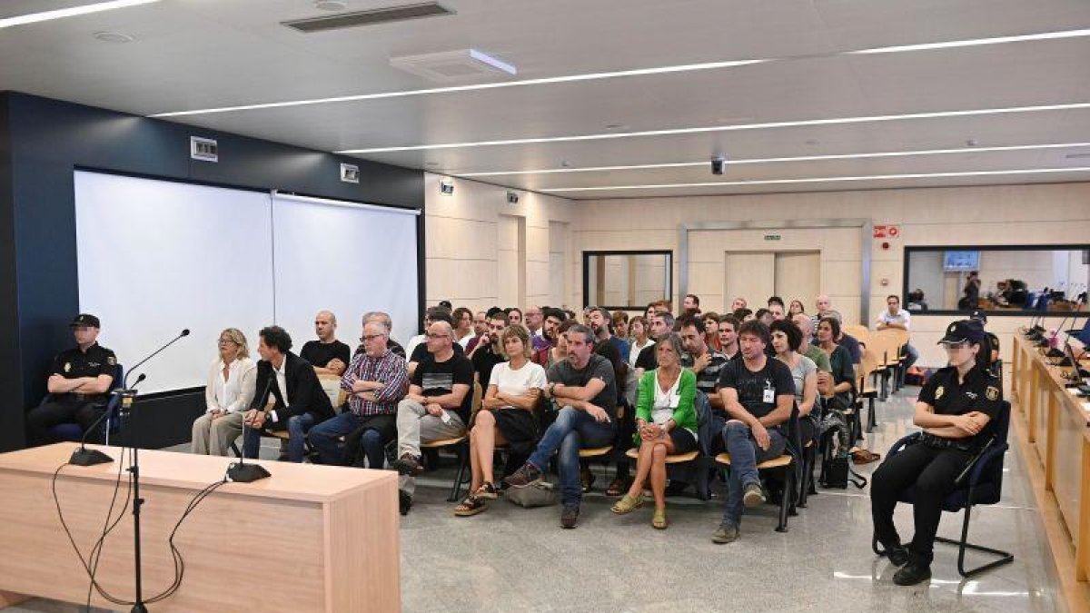 Comienza en la Audiencia nacional juicio contra los 47 acusados de integrar el frente de cárceles de ETA.-EFE