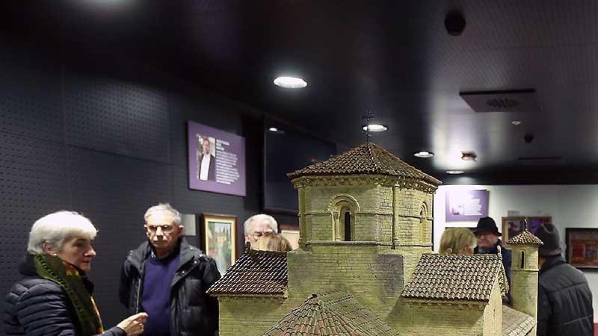La actividad cultural nunca cesa en la Biblioteca Pública de Burgos.-RAÚL G. OCHOA