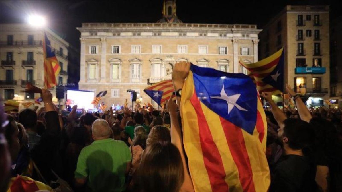 La plaza de Sant Jaume, el 27 de octubre del 2017, día de la DUI.-FERRAN NADEU