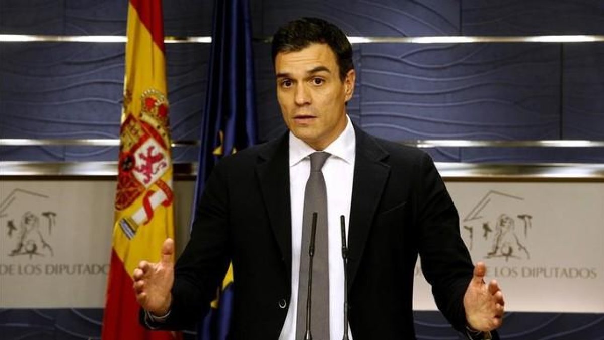 El líder del PSOE, Pedro Sánchez, durante la rueda de prensa que ofreció el pasado miércoles en el Congreso.-JUAN MANUEL PRATS