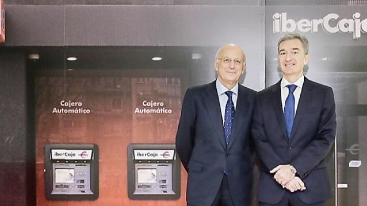 El presidente de Ibercaja, José Luis Aguirre Loaso, y el consejero delegado, Víctor Iglesias Ruiz.