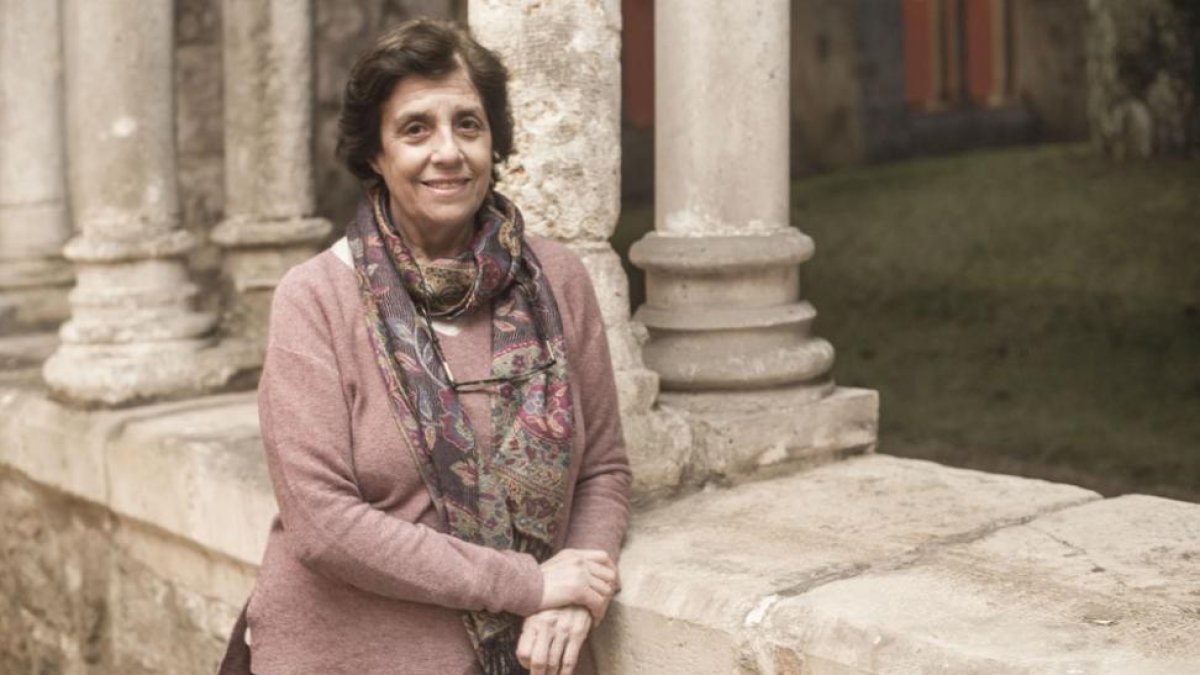Amparo Medina-Bocos, en el claustro del Monasterio de San Agustín minutos antes de la charla.-Israel L. Murillo