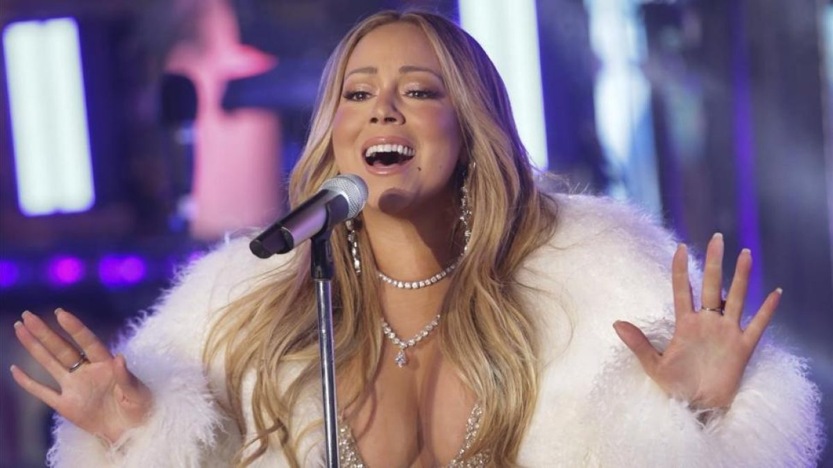 Mariah Carey, durante su actuación en el show de Año Nuevo en Time Square (Nueva York).-BRENT N CLARKE