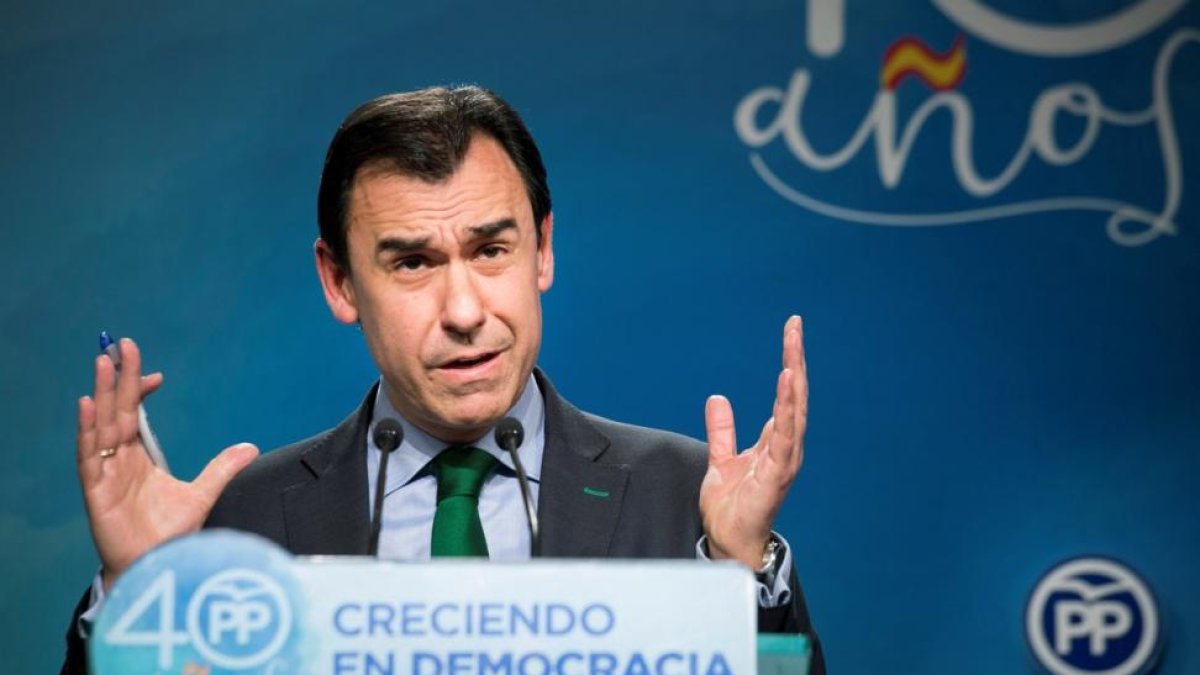 El coordinador general del PP Fernando Martínez-Maillo durante la rueda de prensa.-LUCA PIERGIOVANNI (EFE)