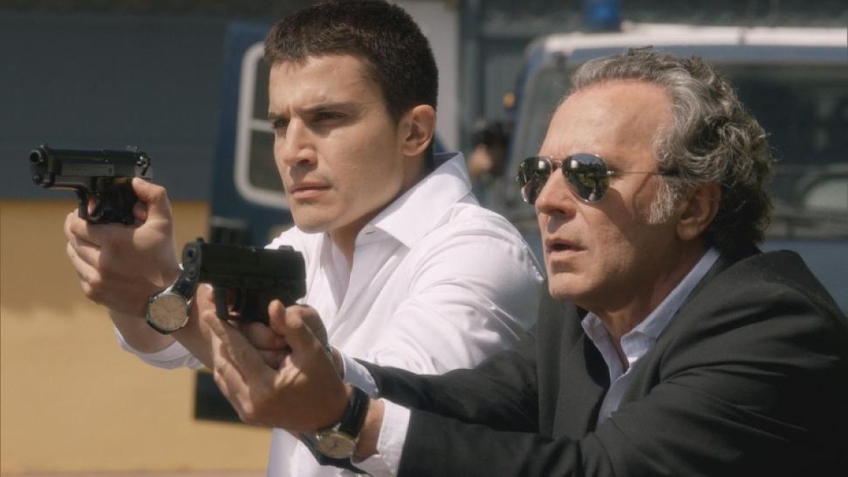 Álex González y José Coronado, en el último episodio de 'El Príncipe'.-MEDIASET