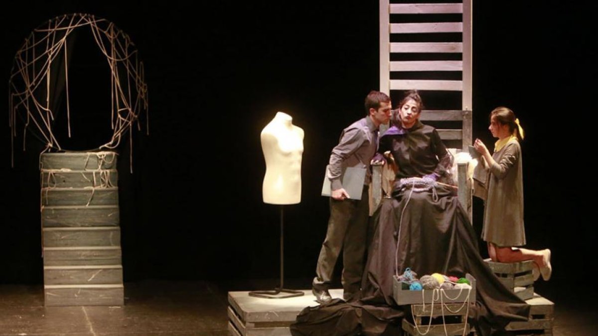 Imagen de archivo de 'La revuelta', de Teatro D'Sastre.-Raúl Ochoa