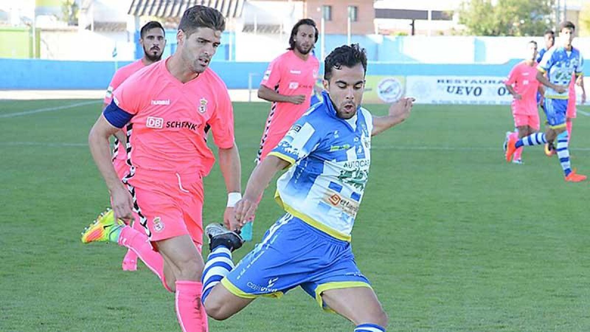 La Arandina no tuvo opciones en Barreiro.-ALBERTO CALVO