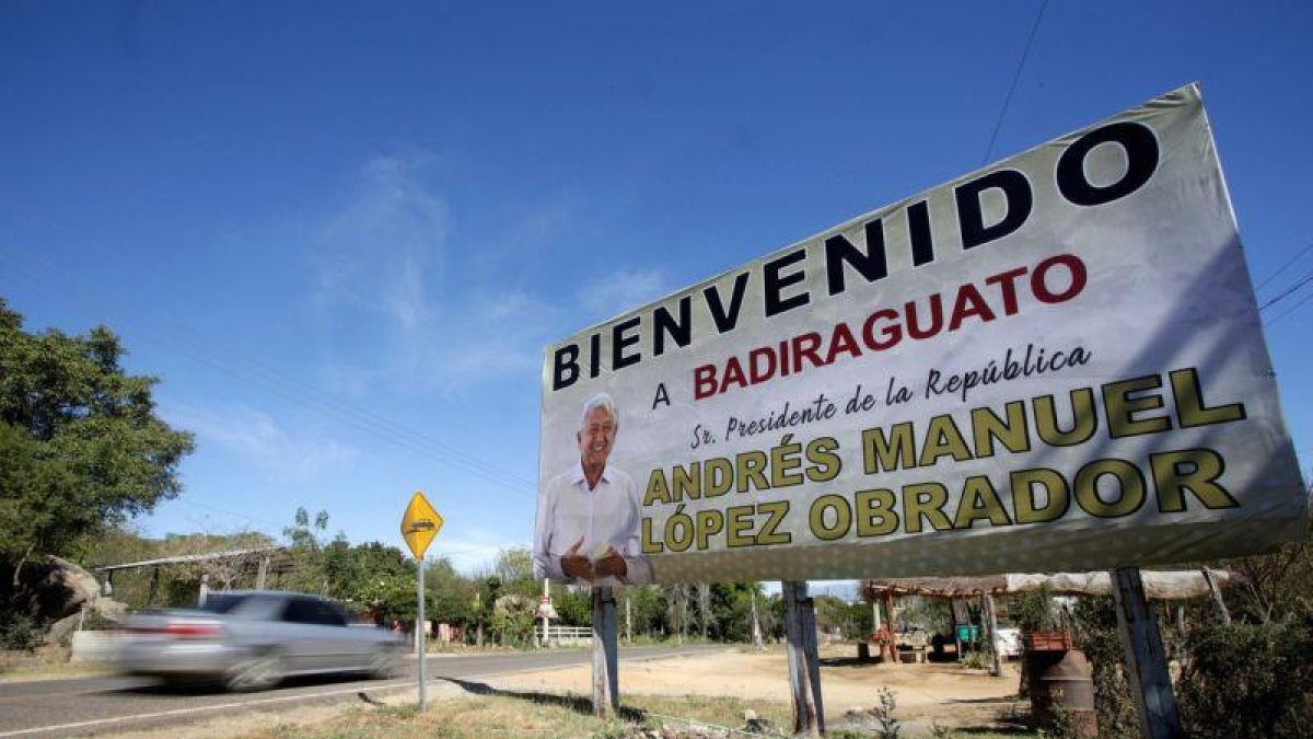 A Badiraguato el mandatario mexicano llegó con su programa de ayudas sociales y económicas.-REUTERS
