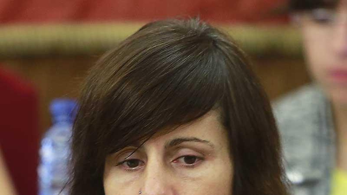 La edil de Imagina Eva de Ara, durante un Pleno.-ECB