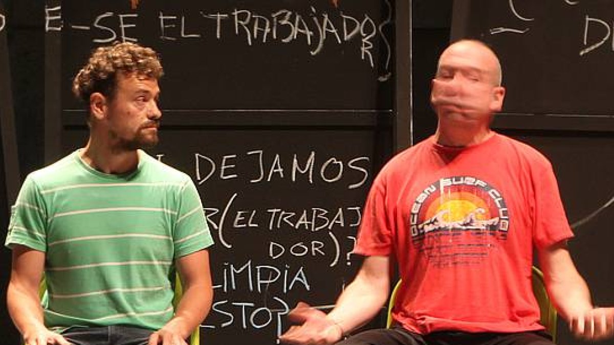 Vicente Arlandis (i.) e Hipólito Platón hacen esta obra.-