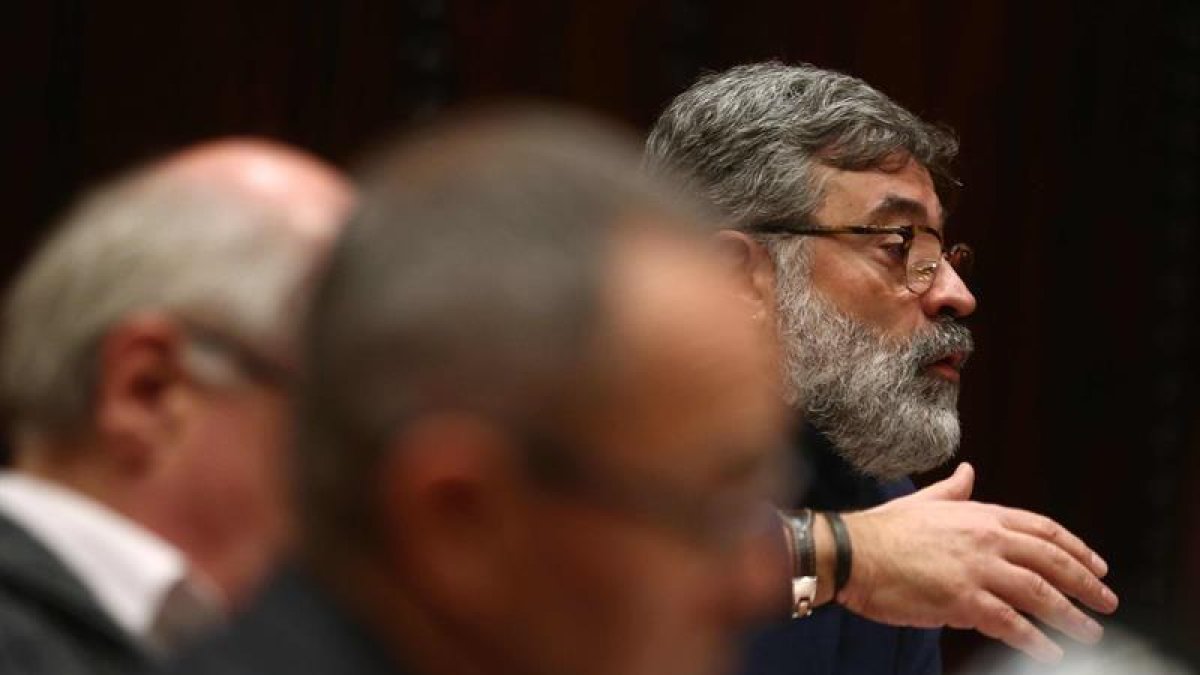 El diputado de la CUP, Carles Riera (d)-EFE