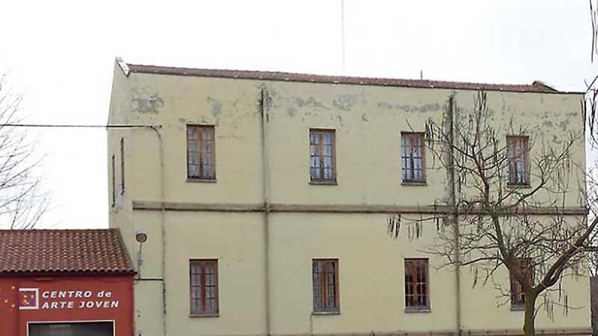 Antigua sede de la IGP del Lechazo de Castilla y León en Aranda de Duero.-L.V.