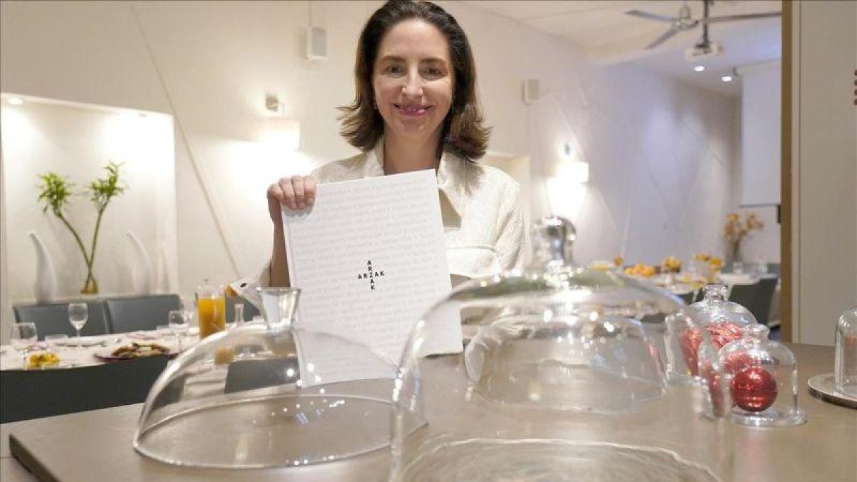 Elena Arzak, en la presentación del libro sobre el restaurante Arzak.-JOSÉ LUIS ROCA
