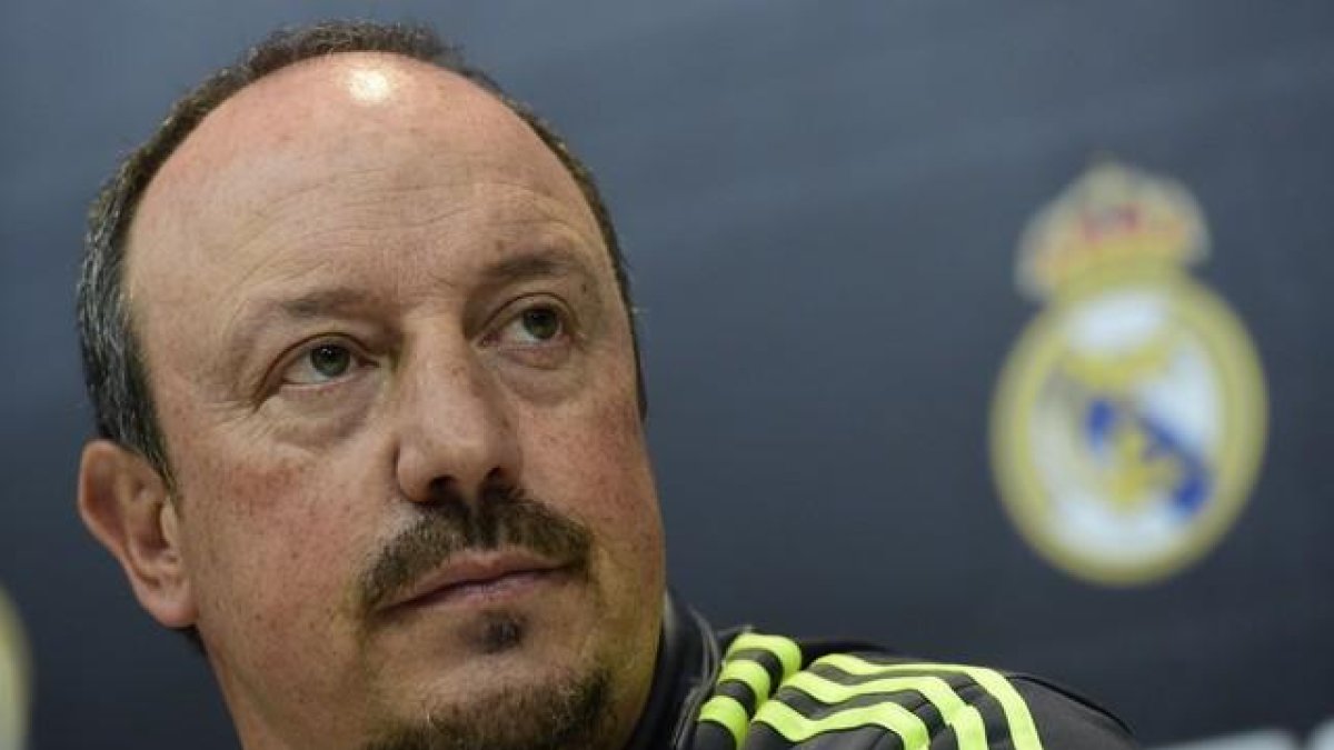 El entrenador del Real Madrid, Rafa Benítez, durante la rueda de prensa en Valdebebas este sábado.-AFP / JAVIER SORIANO