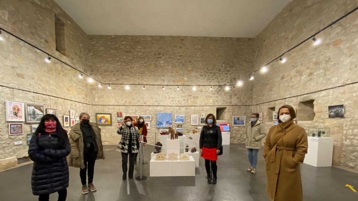 El encuentro ha terminado con una visita a la a la exposición ‘Mujeres artistas de las Merindades’. ECB
