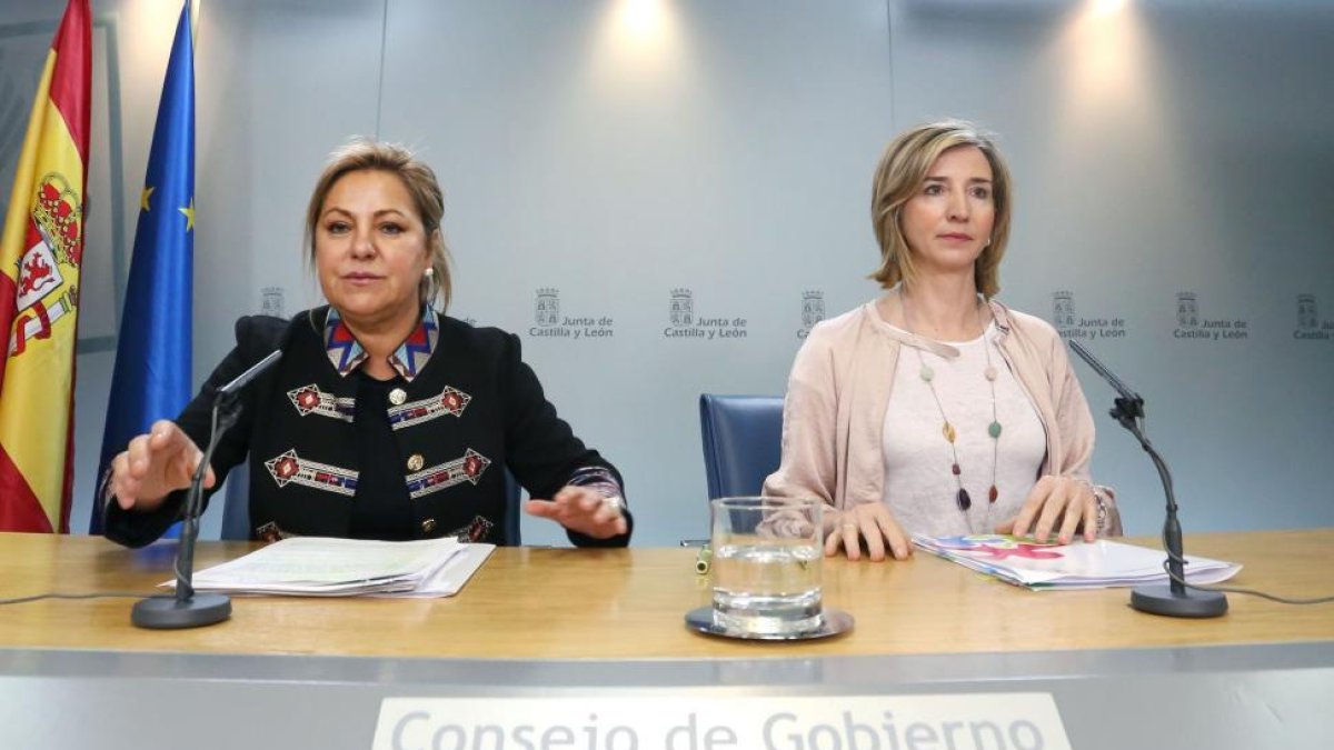La vicepresidenta y portavoz de la Junta de Castilla y León, Rosa Valdeón, y la consejera de Familia, Alicia García, comparecen en rueda de prensa tras la reunión del Consejo de Gobierno-ICAL