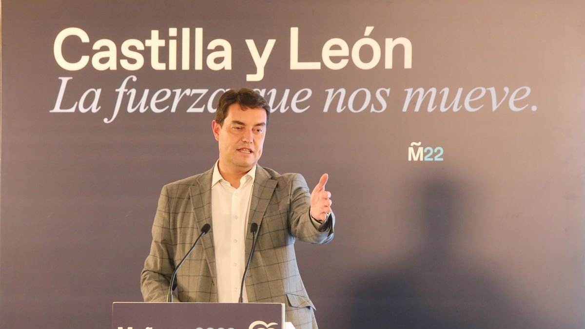 Ángel Ibáñez en un acto público en Miranda de Ebro. ICAL