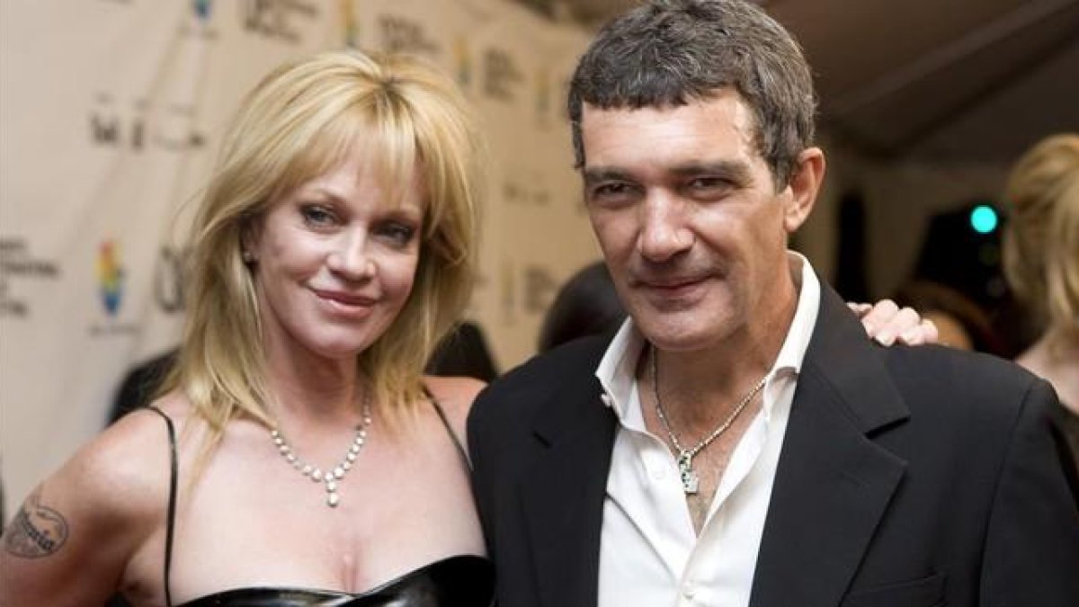Melanie Griffith y Antonio Banderas, en el 2008.-AP / JONATHAN HAYWARD