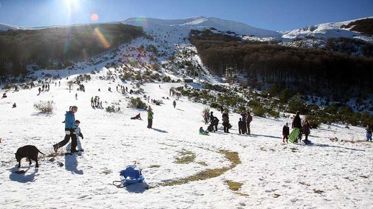 A la oferta invernal se le sumarán propuestas todo el año, para convertir el lugar en un parque de nieve y monte.-ECB