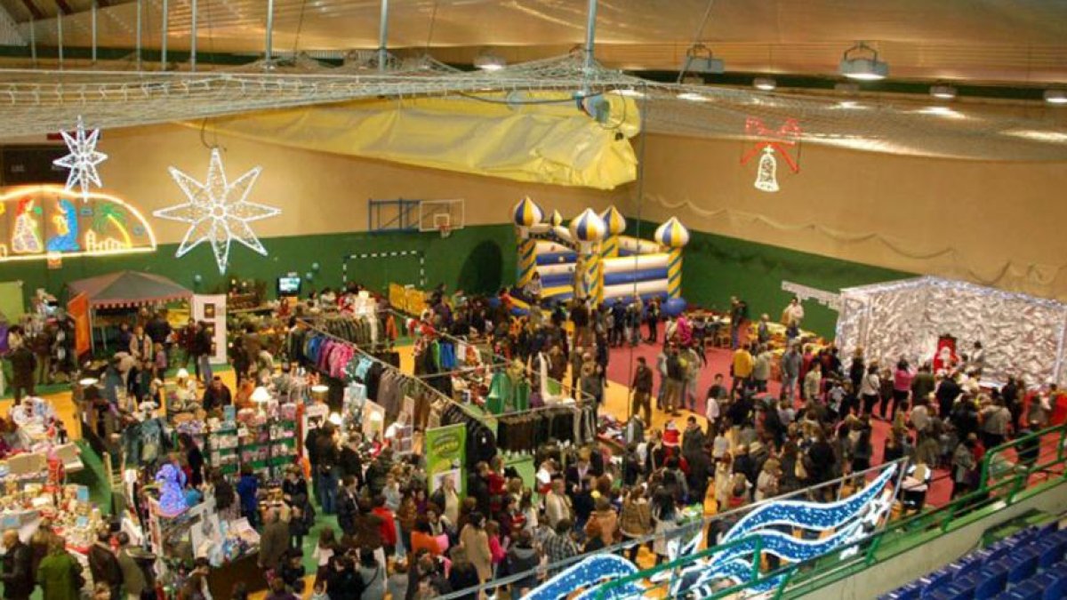 La feria navideña tendrá doble ubicación y doble cita: serán el el domingo 6 en Medina de Pomar y el domingo 27 en Villarcayo.-ECB