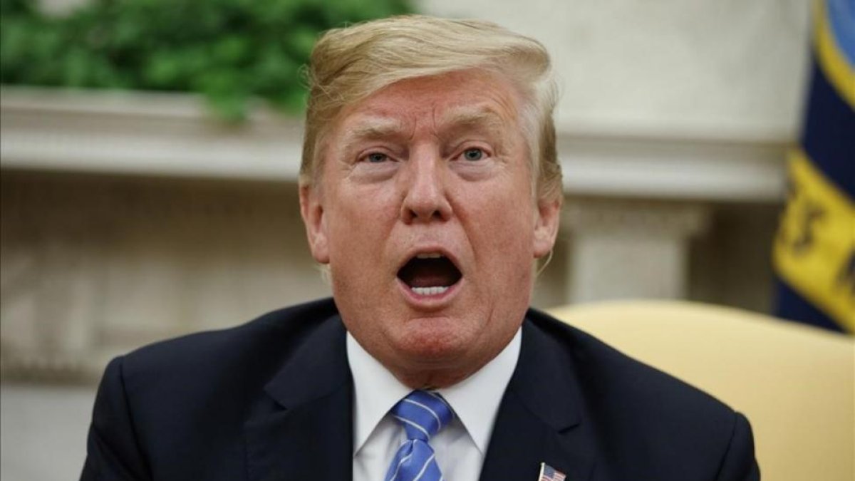 Donald Trump en su despacho de la Casa Blanca. /-EVAN VUCCI (AP)