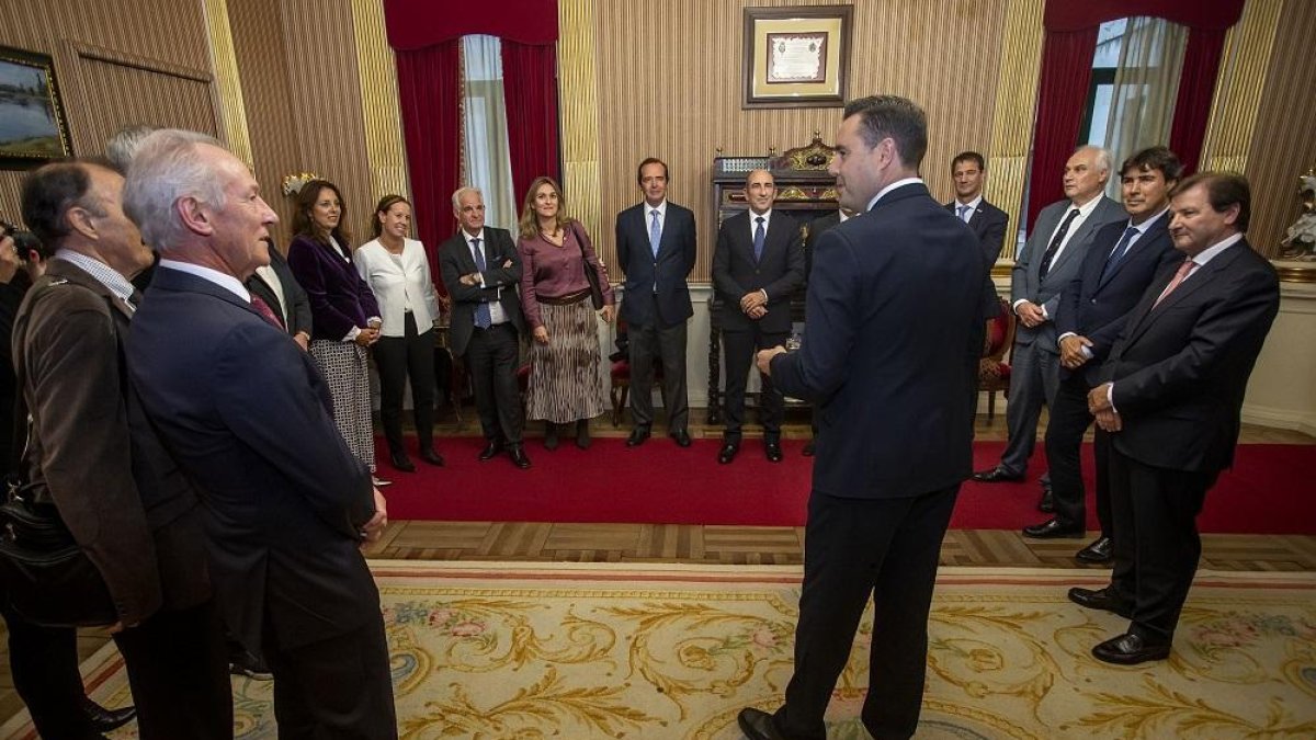 Recepción a los agentes de Aduanas.-ICAL