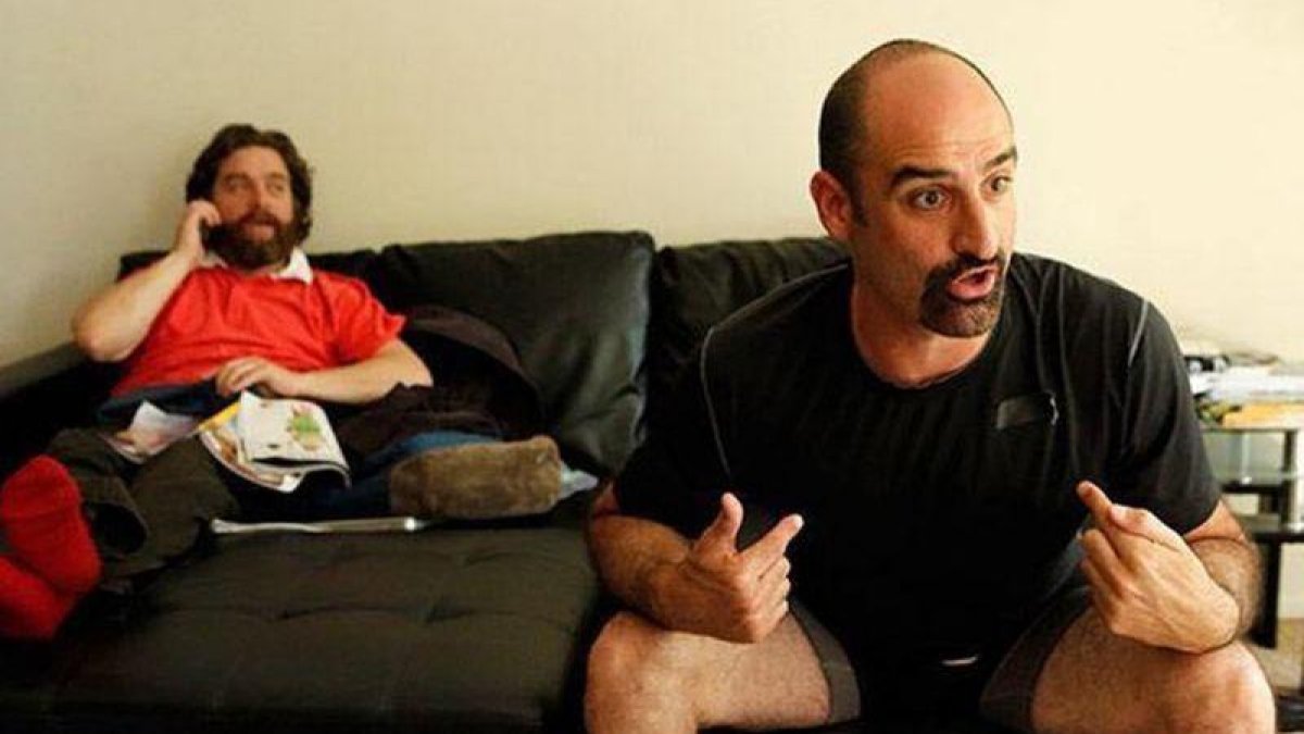 Brody Stevens en Resacón en Las Vegas, junto a Zach Galifianakis.-