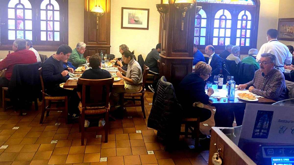 Imagen de archivo del interior del asador El Ciprés. ECB