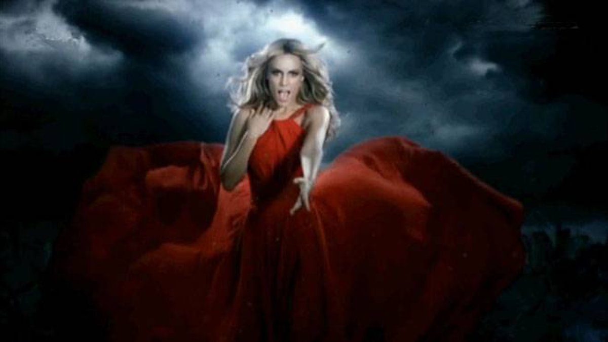 Fotograma de Edurne en el videoclip oficial de 'Amanecer' para el concurso de Eurovisión 2015 en Viena.-