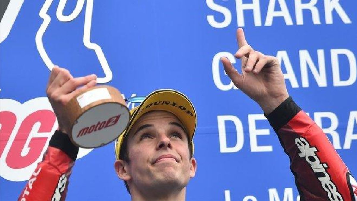 Àlex Márquez (Kalex) ha roto hoy, en Le Mans, una racha, suya y de los pilotos españoles, que no ganaban en Moto2 desde Japón-2017.-AFP / JEAN-FRACOIS MONIER