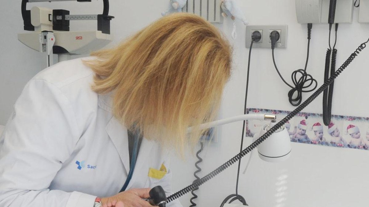 Pediatras del HUBU reforzarán la atención en el centro de salud del Cubo.-ISRAEL L. MURILLO