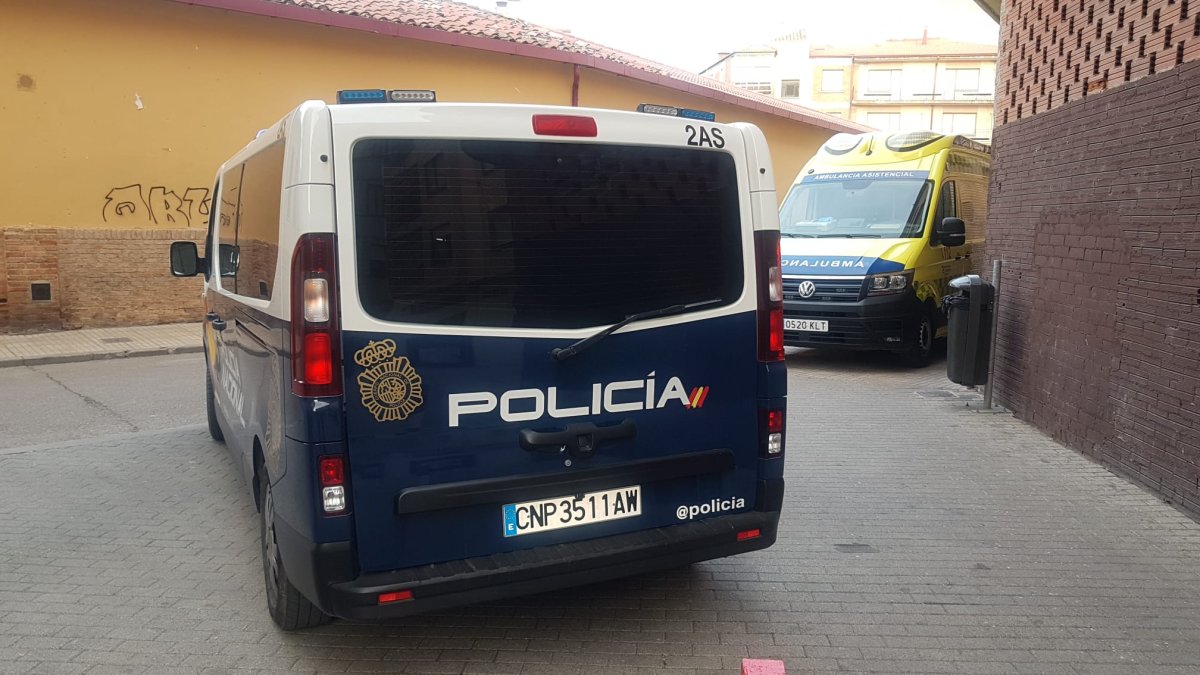 La Policía busca a un menor en la zona del Castillo. L. V.