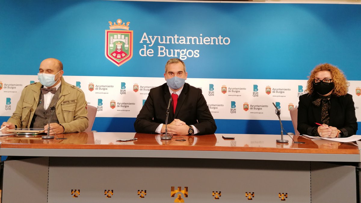 Fernando de la Varga, Leví Moreno y Consuelo Fontecha. D.S.M.