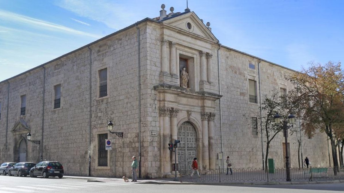 Vista exterior del antiguo Hospital de la Concepción.-ISRAEL L. MURILLO