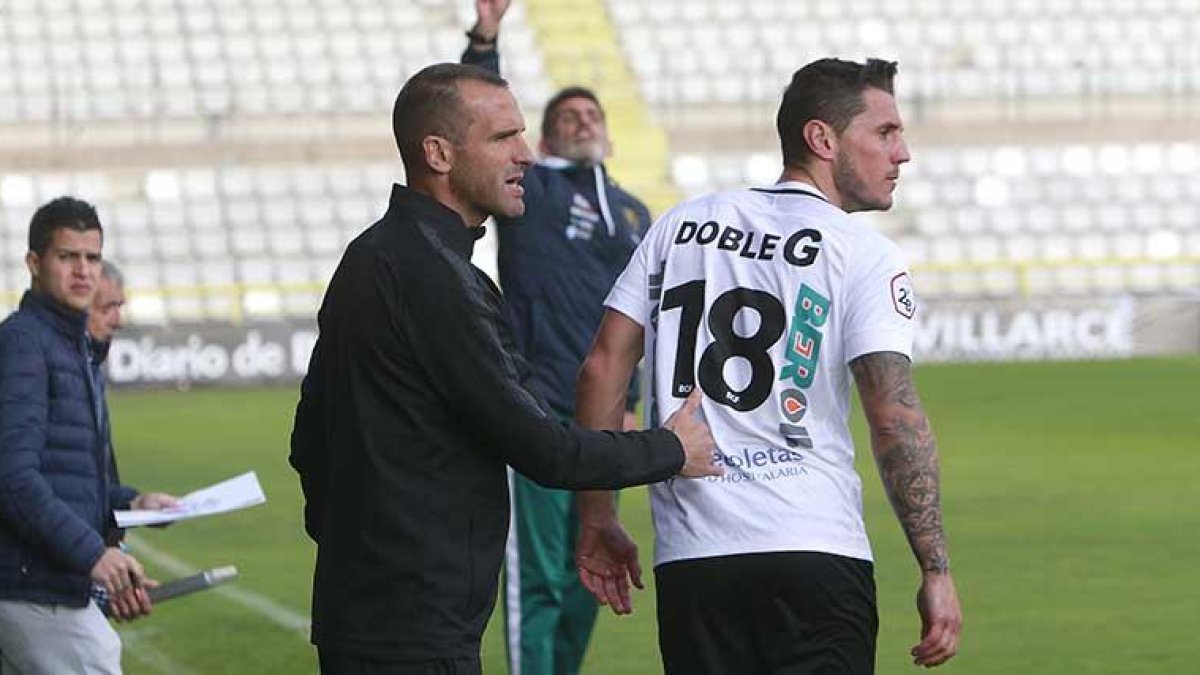 José Manuel Mateo escuchó gritos desde la grada que pedían su salida del club-Raúl G. Ochoa