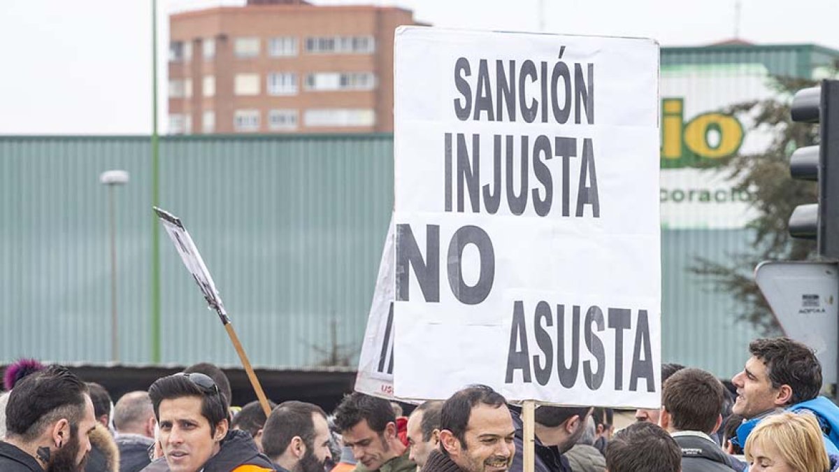 Imagen de archivo de una protesta en la planta de Bridgestone en Gamonal. ECB