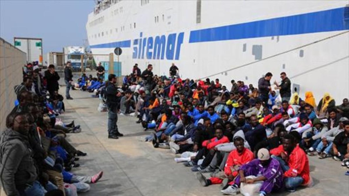 250.000  inmigrantes han llegado a Lampedusa en los últimos 27 años-ROGER PLA
