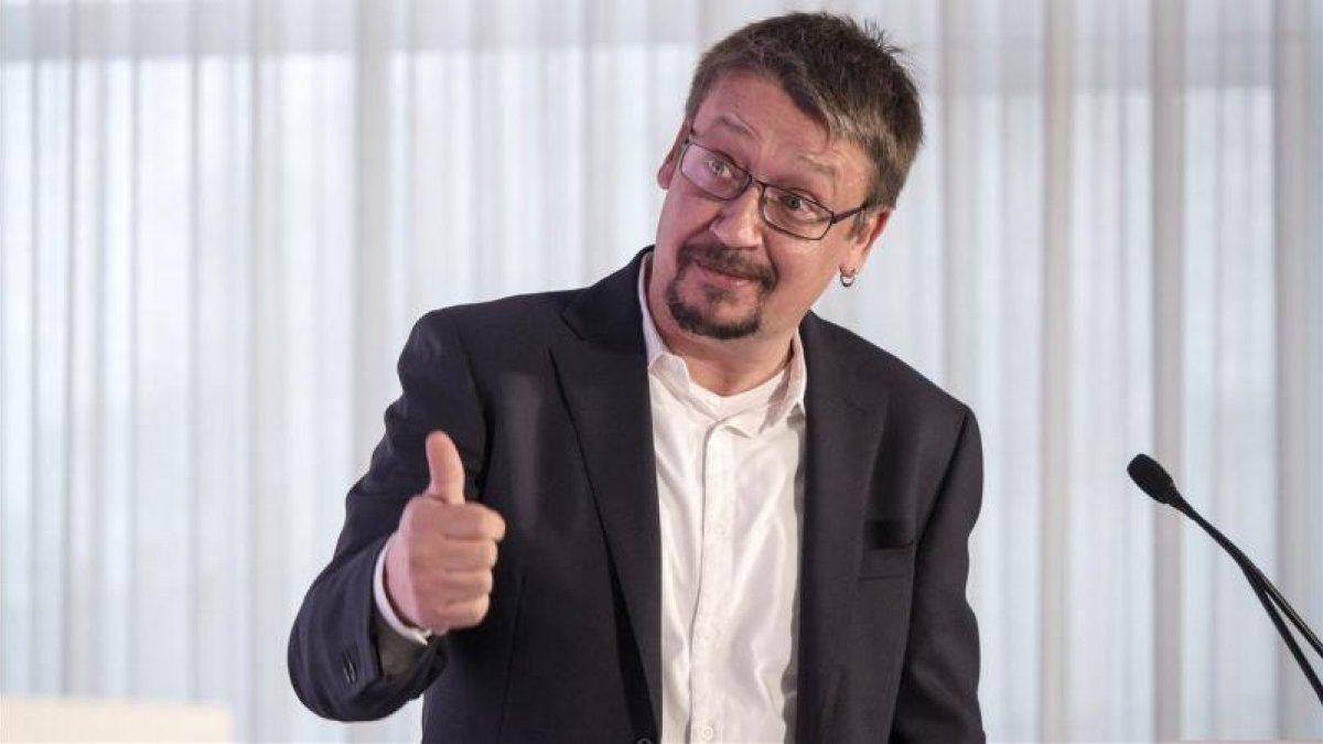 El líder de Catalunya en Comú-Podem, Xavier Domènech, en un acto en la pasada campaña electoral.-RICARD FADRIQUE