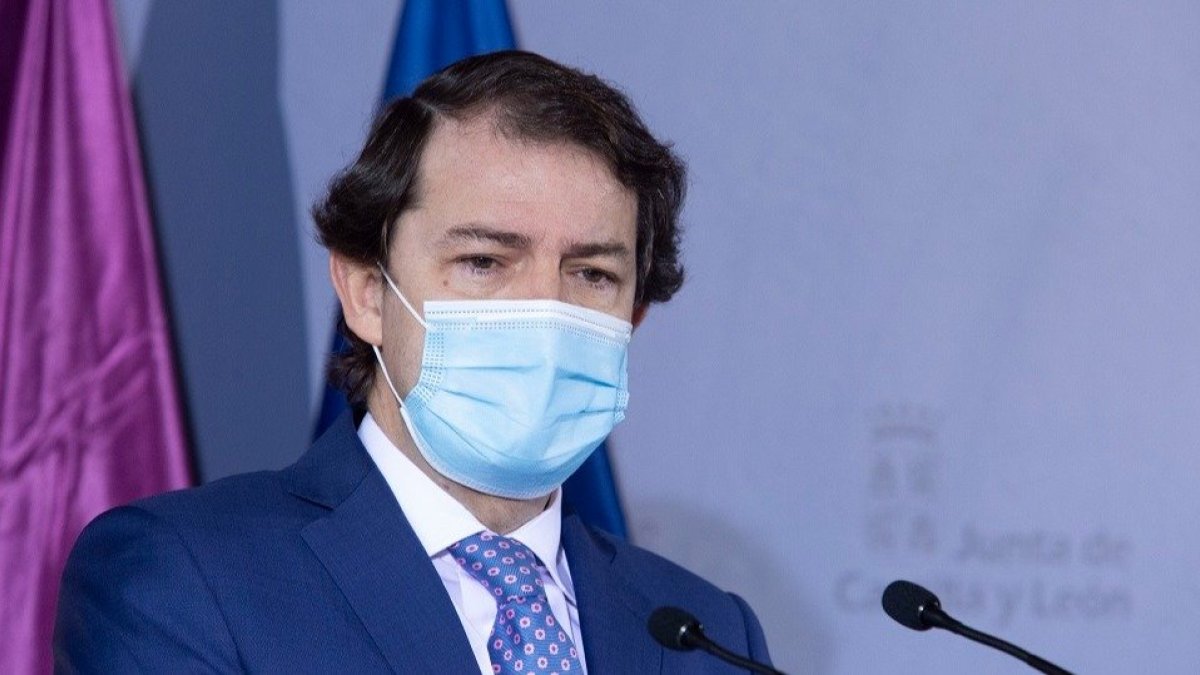 Mañueco anuncia el cierre de la hostelería