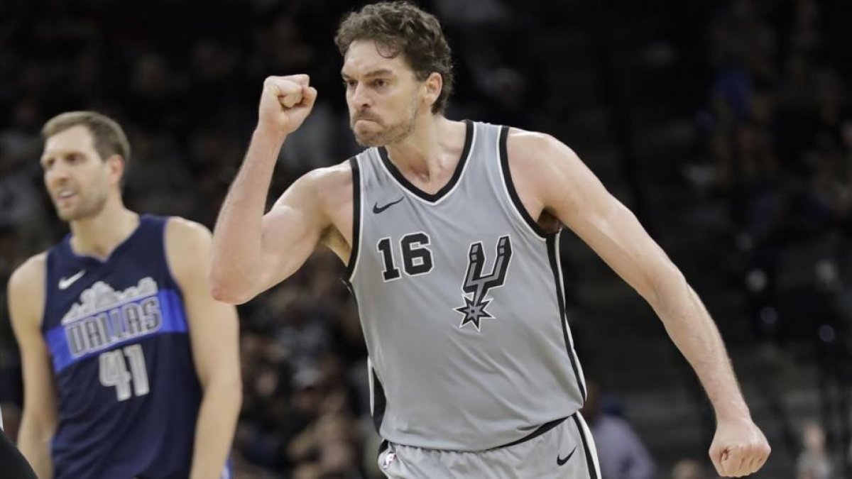 Pau Gasol durante el transcurso de un partido de la NBA.-/ ERIC GAY