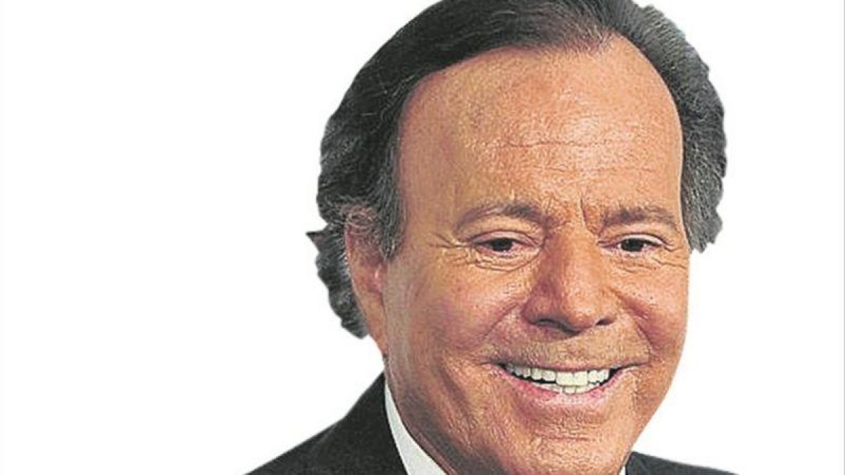 Julio Iglesias.-AFP / ARL COURT