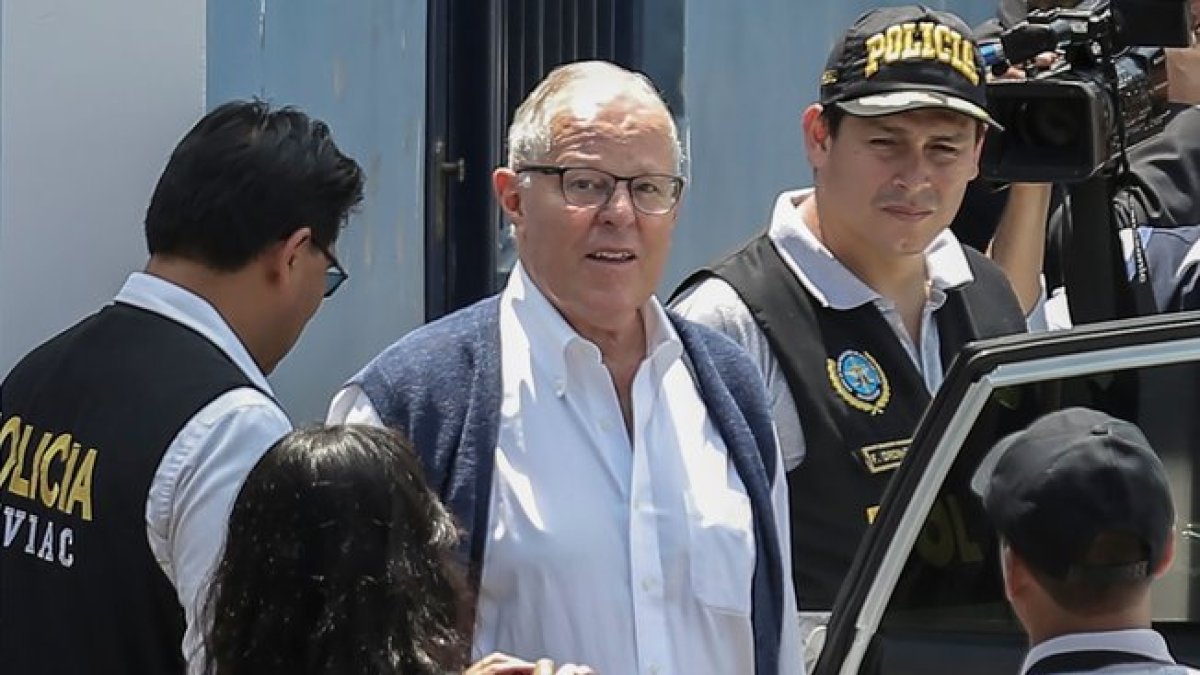 Pedro Pablo Kuczynski es detenido acusado de lavado de dinero. /-AFP