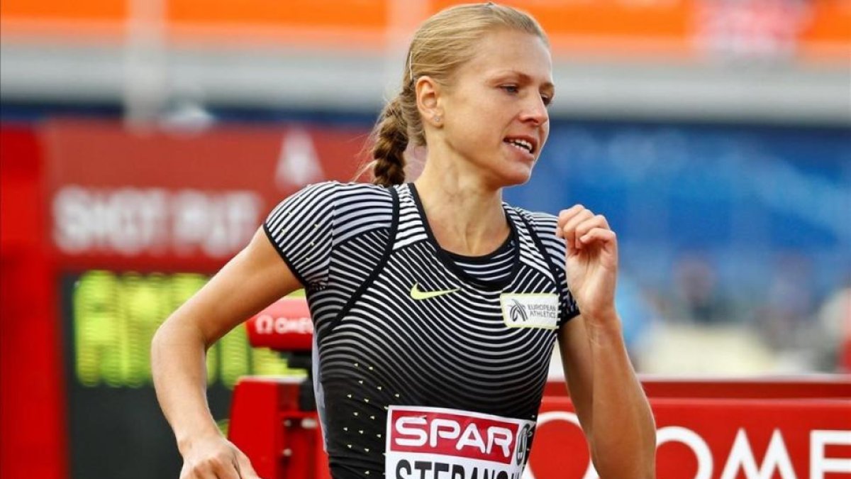 Stepanova durante los Europeos de Amsterdam.-REUTERS / MICHAEL KOOREN