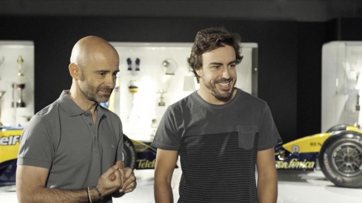 Fernando Alonso y Antonio Lobato, en el primer programa de 'Desafía tu mente' de TVE.-TVE