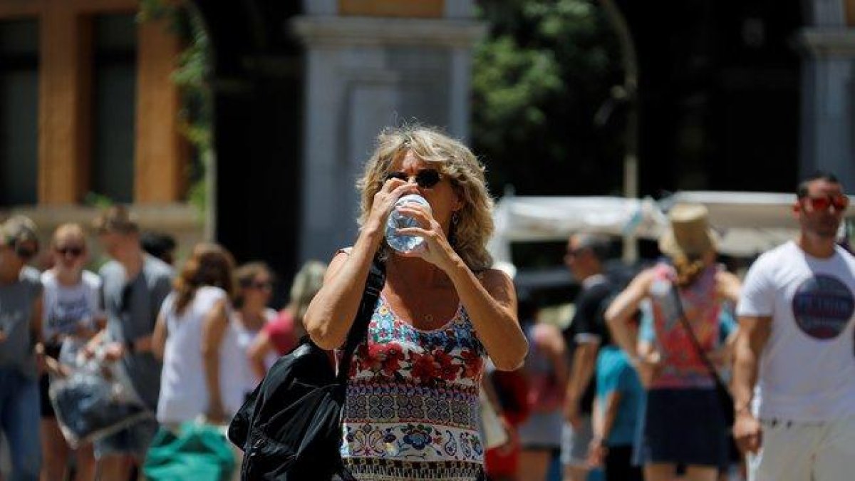 Ola de calor sigue afectando a varias zonas del país.-EFE