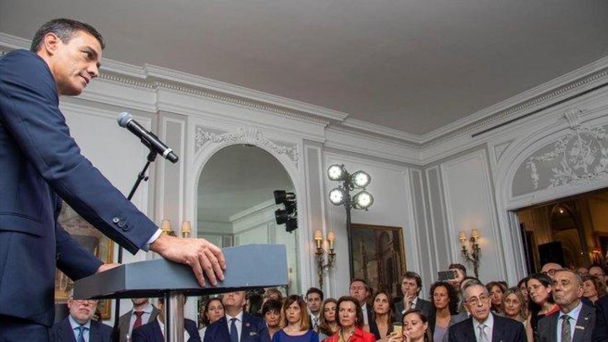 Pedro Sánchez en la embajada española en Nueva York.-EFE
