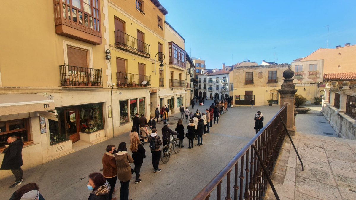 Colas en Aranda para comprar entradas para el Sonorama. ECB