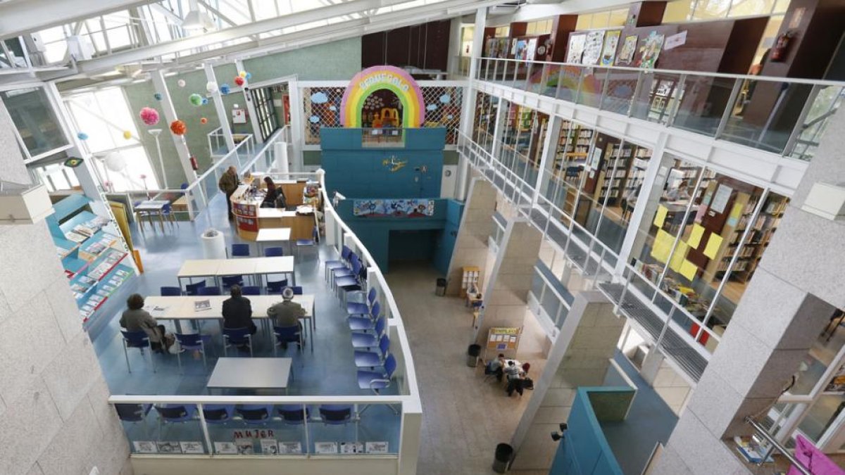 Interior de las instalaciones del centro cívico Río Vena.-RAÚL OCHOA